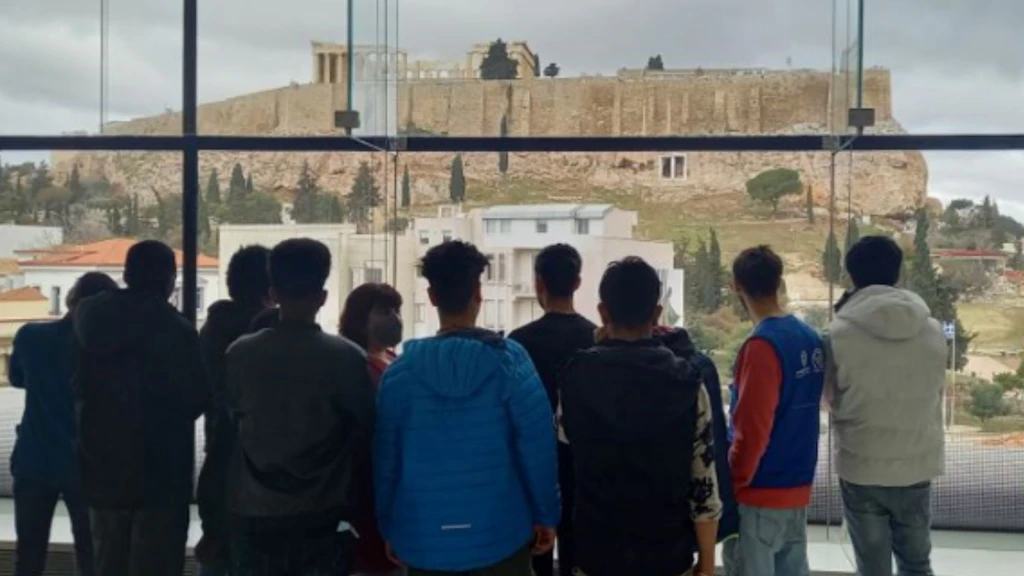 Visit of the children residing in the facilities to the Acropolis Museum.